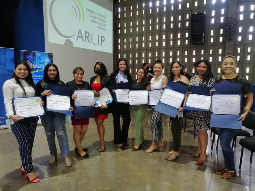 Otorgan 288 becas técnicas con certificación internacional