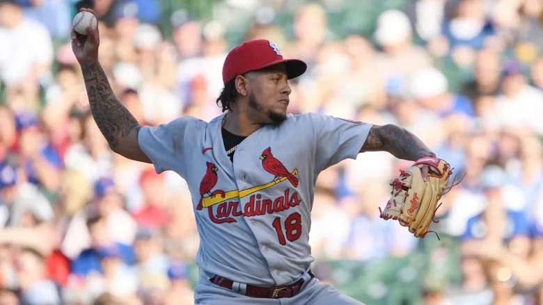 MLB suspende por 85 juegos al Dominicano Carlos Martínez