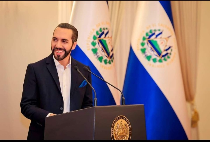 Nayib Bukele anunció su reelección