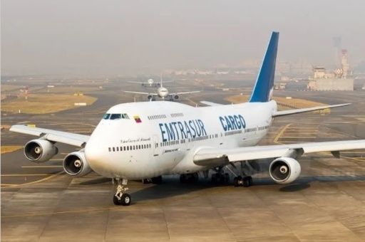 Demandan liberar a tripulantes de avión secuestrado en Argentina