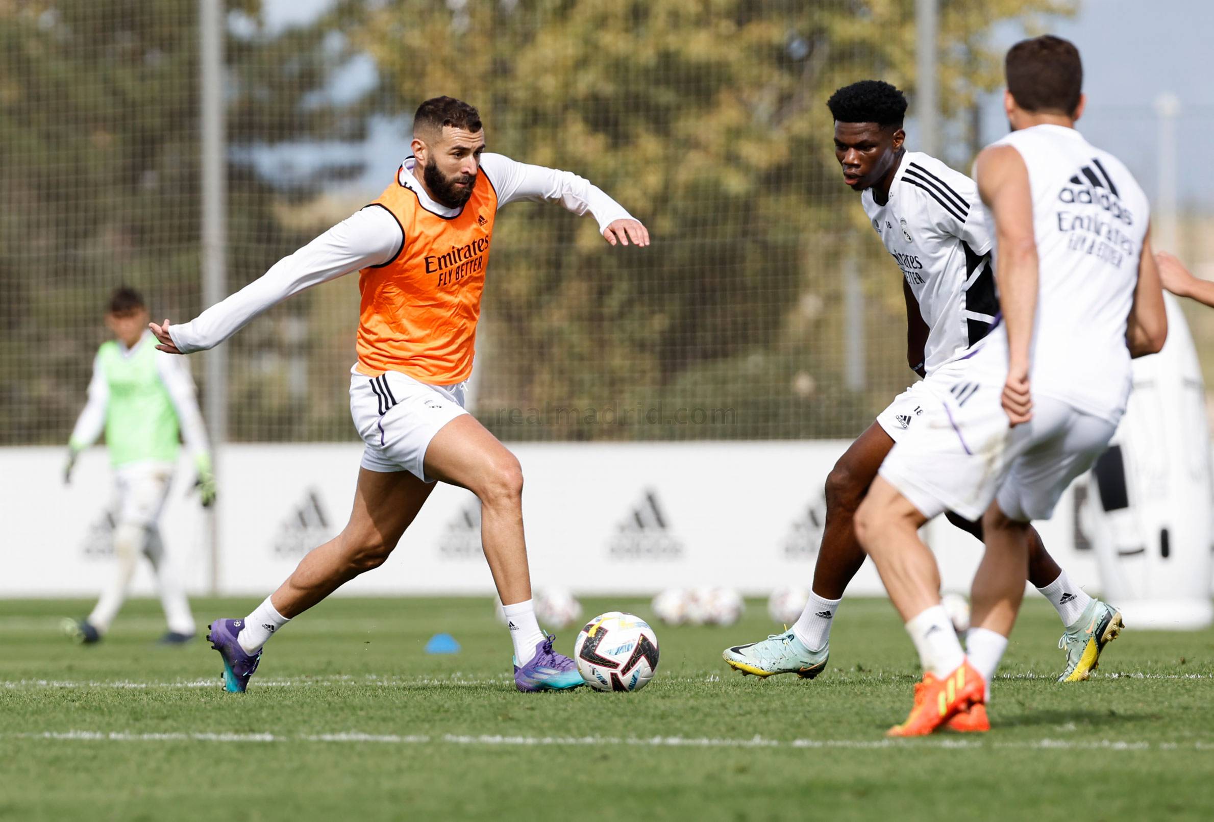 Benzema será titular ante el Shakhtar