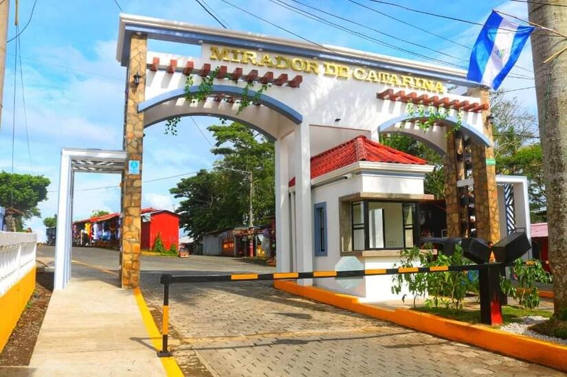 Nuevo Portal de acceso al Centro Turístico Mirador de Catarina.