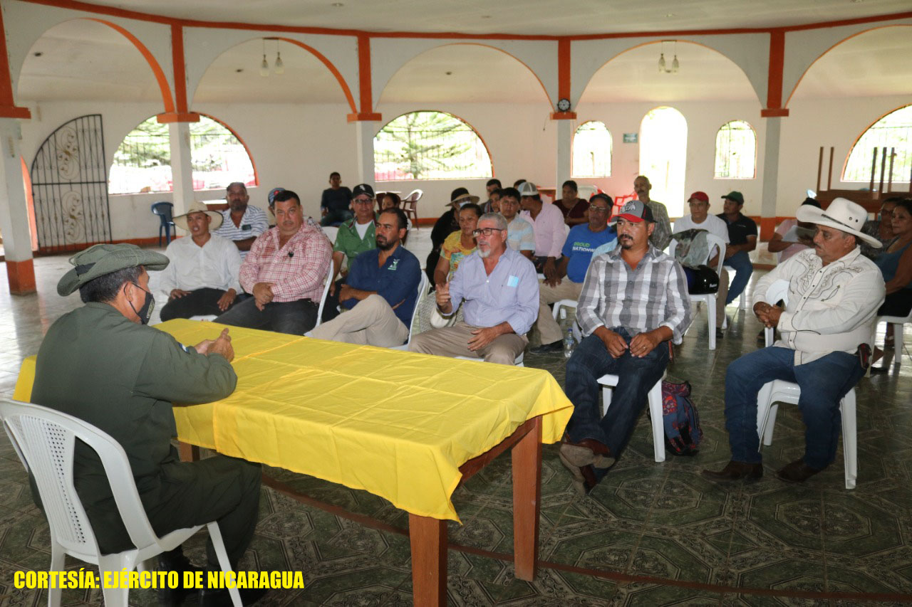 Productores y Ganaderos sostienen un encuentro sobre protección de sus cosechas
