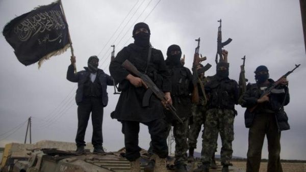 Al menos 18 militares mueren tras atentado terrorista en Siria