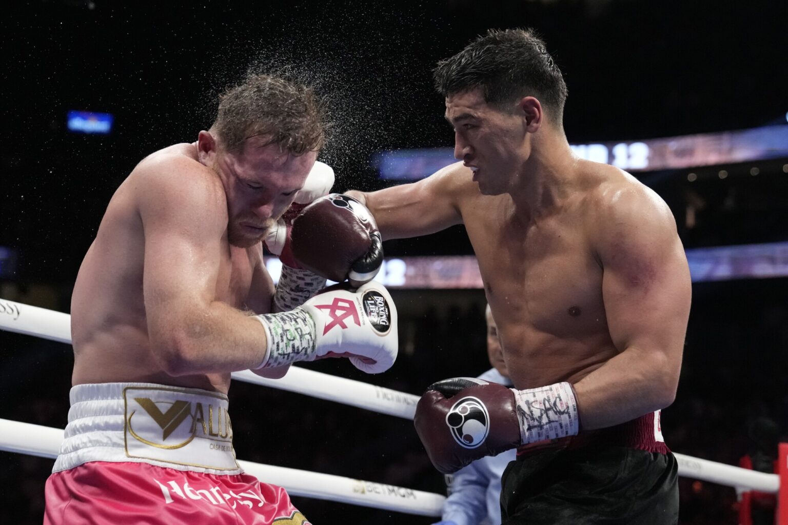 Bivol pone condiciones para darle la revancha al Canelo