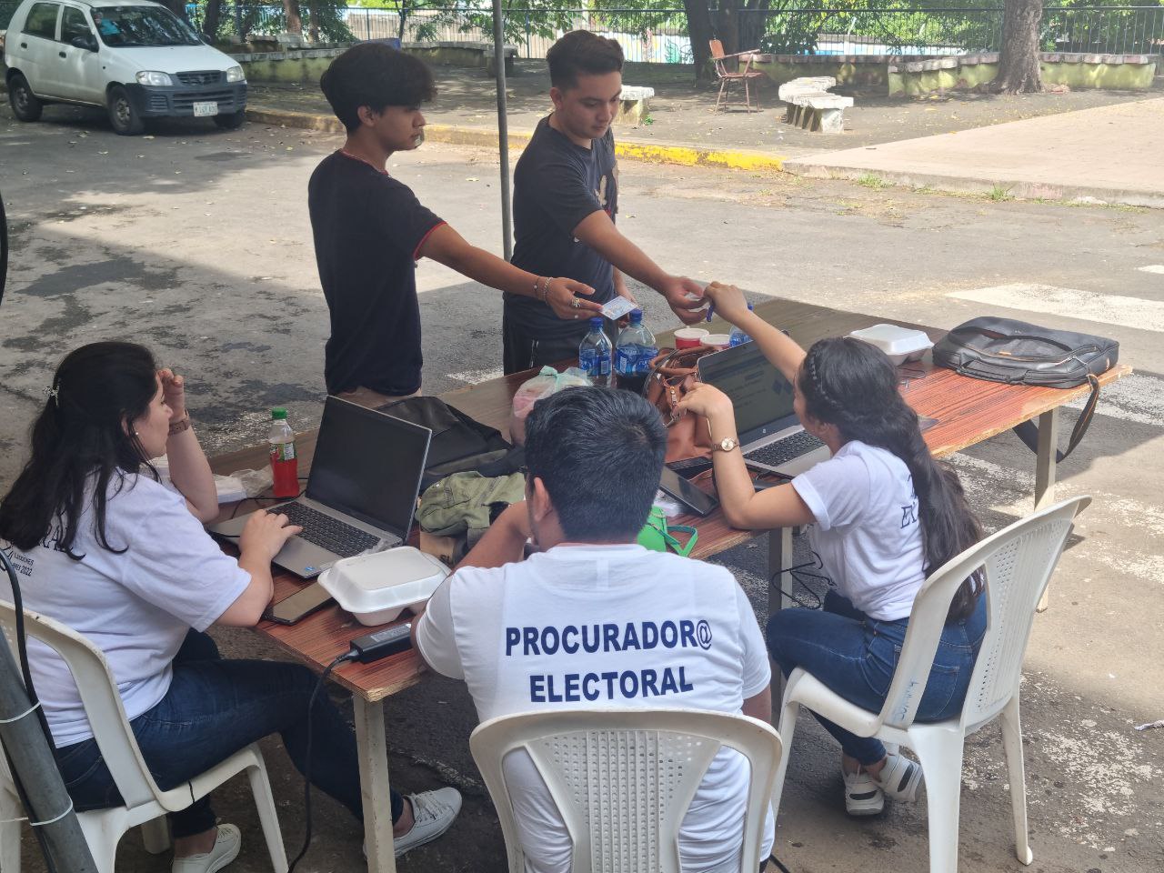 Centros de Votaciones  cierran  tras comisios municipales