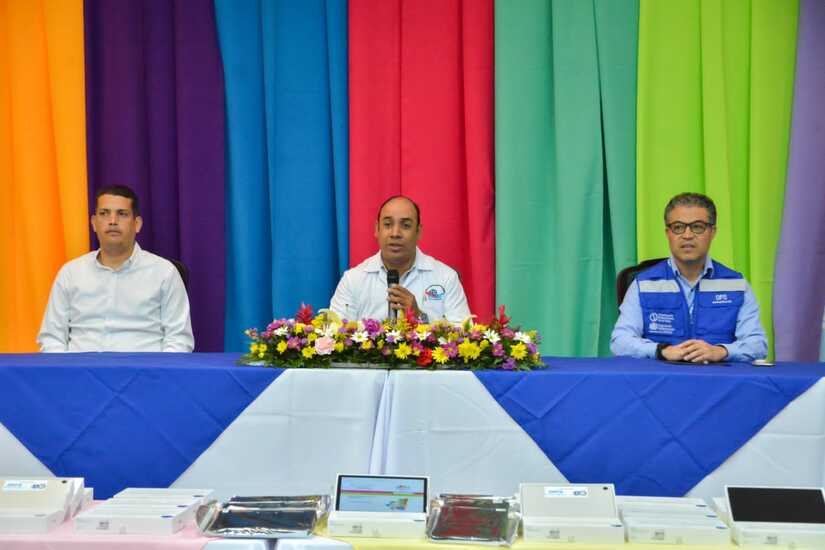 Nicaragua recibe más de mil equipos tecnológicos