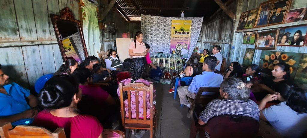 Familias nicaragüenses reciben equipos ferreteros