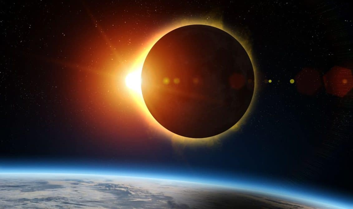 En abril se podrá ver el eclipse híbrido de sol