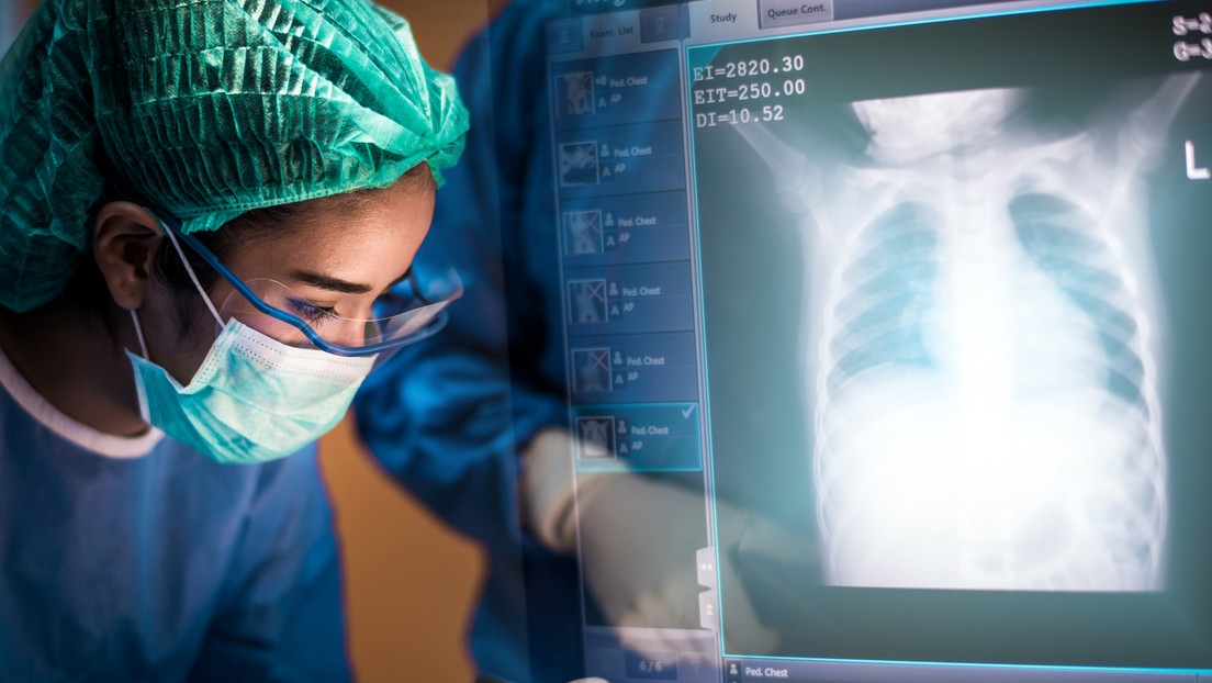 Realizan primer trasplante unipulmonar robótico