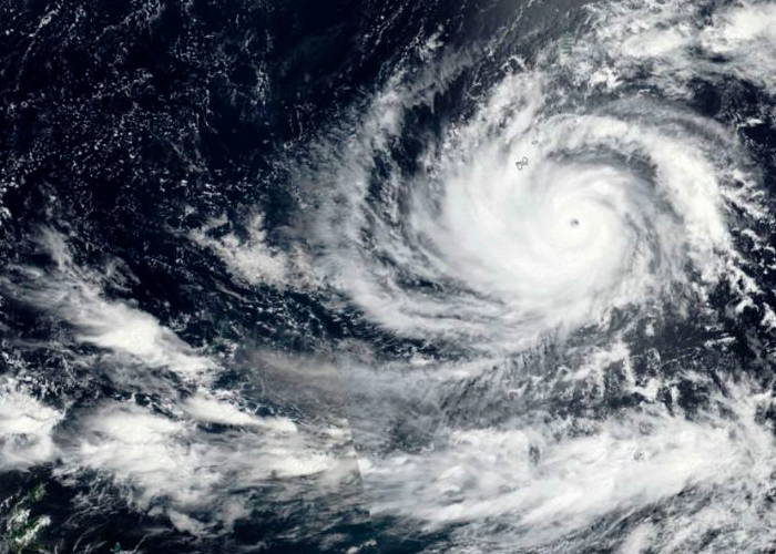 Isla estadounidense «Guam» amenazado por el supertifón Mawar