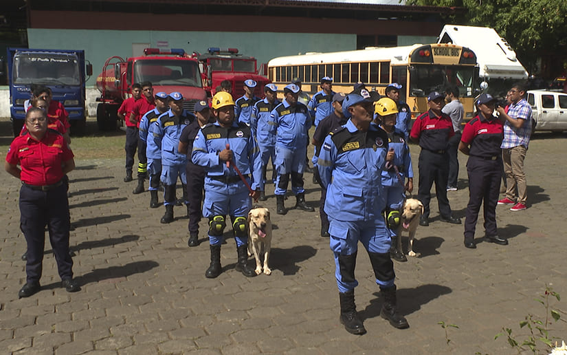 Bomberos Unidos se Preparan para Nuevos Desafíos con un Curso de Rescate Canino
