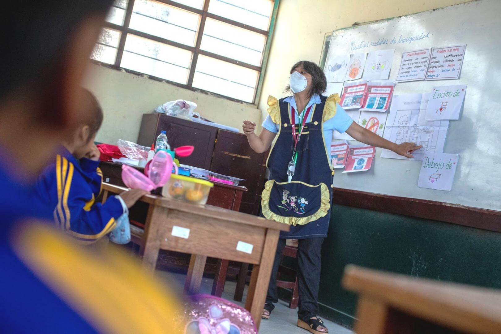 Más de 300 escuelas en riesgo de cierre en Perú