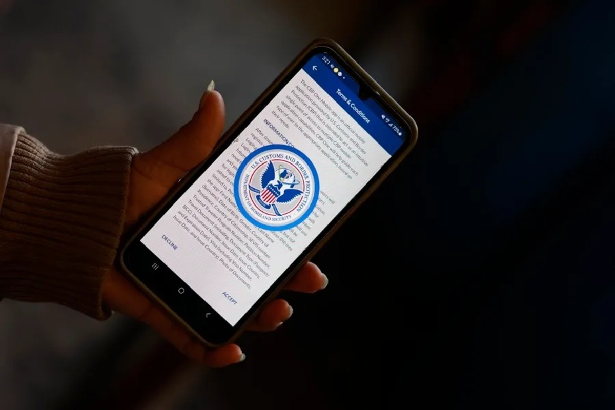 Trump lanza app para autodeportación de inmigrantes