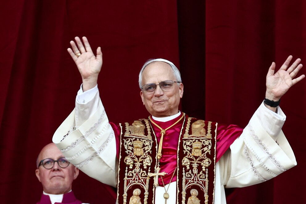 ¿Quién es Robert Francis Prevost, el primer papa estadounidense?