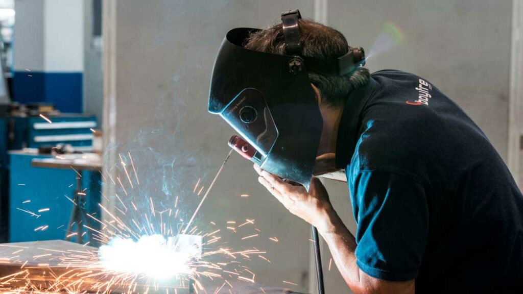 Muere trabajador electrocutado mientras realizaba labores de soldadura