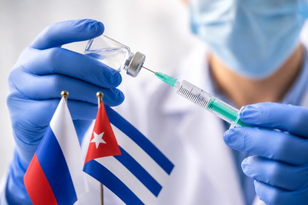 Rusia y Cuba impulsan alianza para desarrollar vacunas contra el cáncer