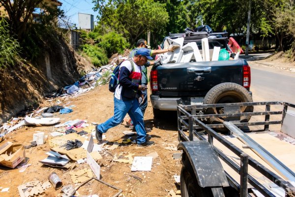 Al Depósito Municipal los vehículos sorprendidos botando basura