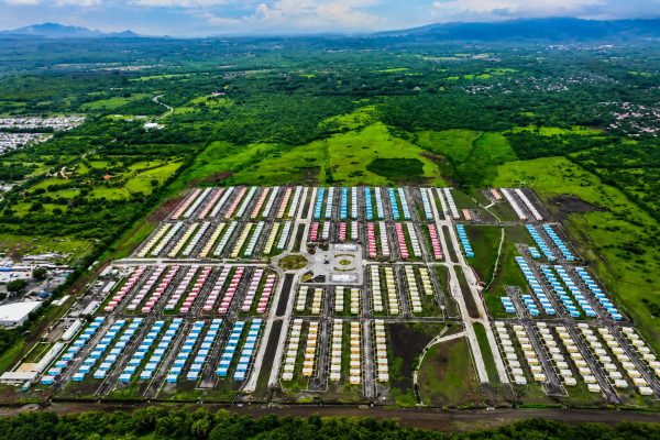 Más de mil viviendas se construyen en Estelí, Granada y Managua
