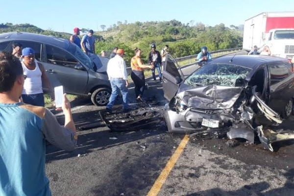 Reportan menos muertos en accidente de tránsito
