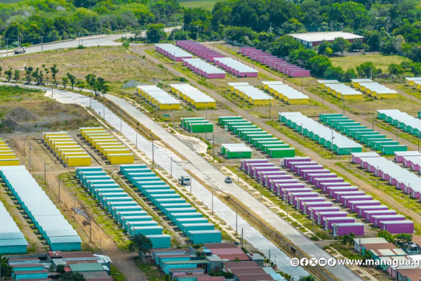 Se entregaron 100 viviendas en Managua