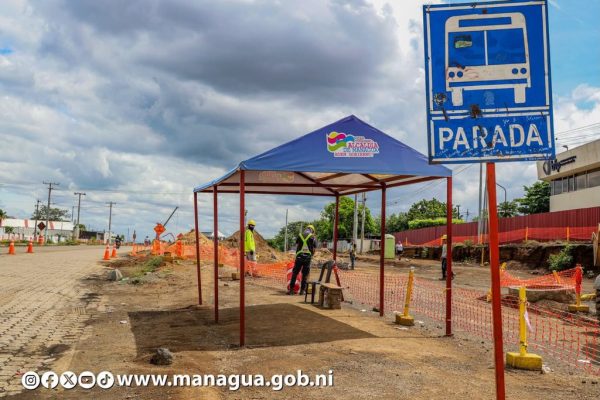 Instalan paradas provisionales en la pista Héroes y Mártires de la Insurrección